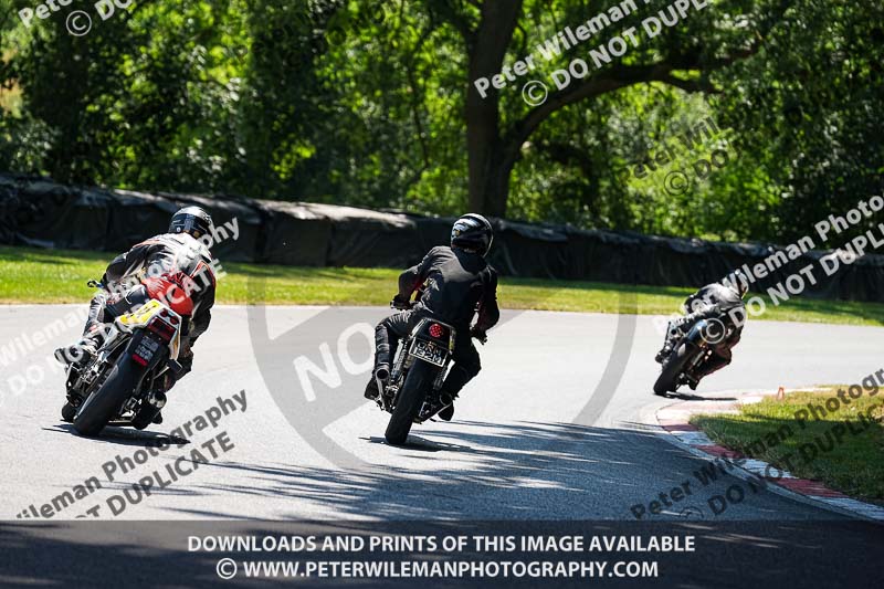 cadwell park;cadwell park photographs;cadwell trackday photographs;enduro digital images;event digital images;eventdigitalimages;peter wileman photography;racing digital images;trackday digital images;trackday photos